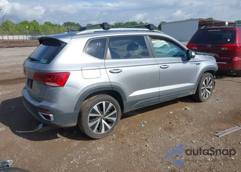 2022 Volkswagen Taos 1.5T Se из США, поврежденный, VIN 3VVPX7B25NM070388
